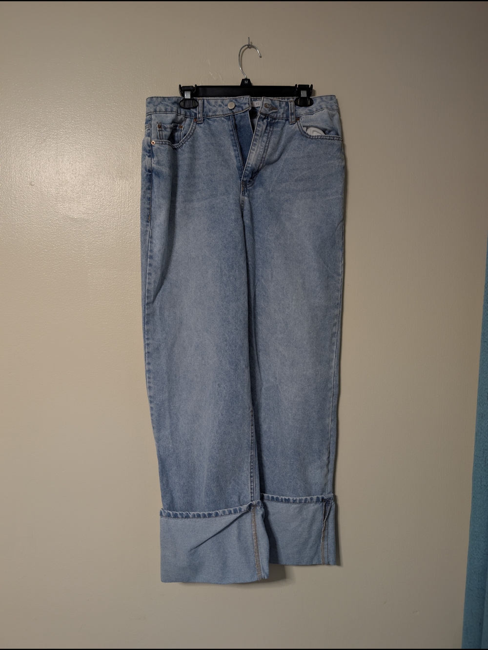 Tinseltown Light Blue Wide-Leg Cuffed Women's Jeans